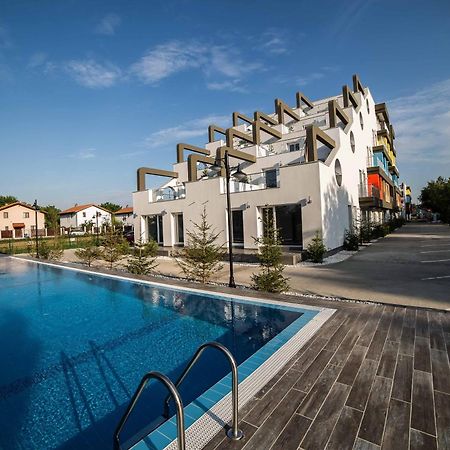 Apartament In Отопени Экстерьер фото
