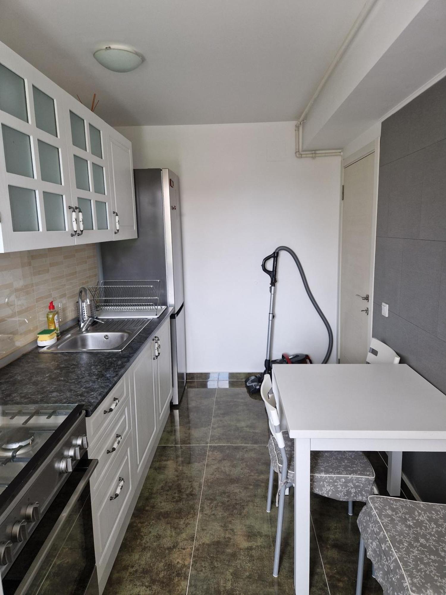 Apartament In Отопени Экстерьер фото