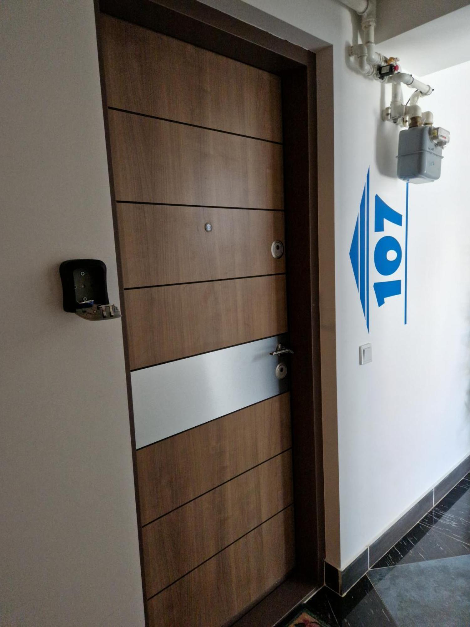 Apartament In Отопени Экстерьер фото